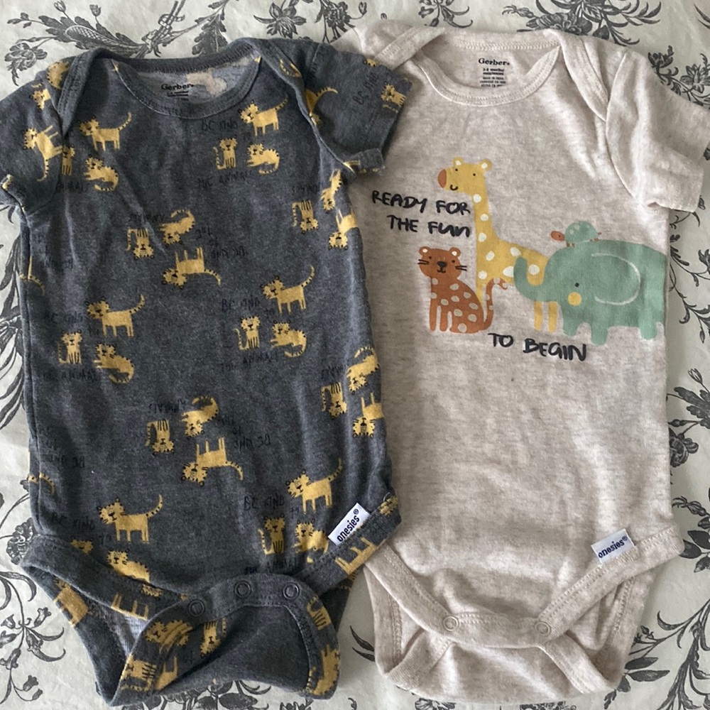 2 bodysuits, short sleeves, gerber, 3-6m